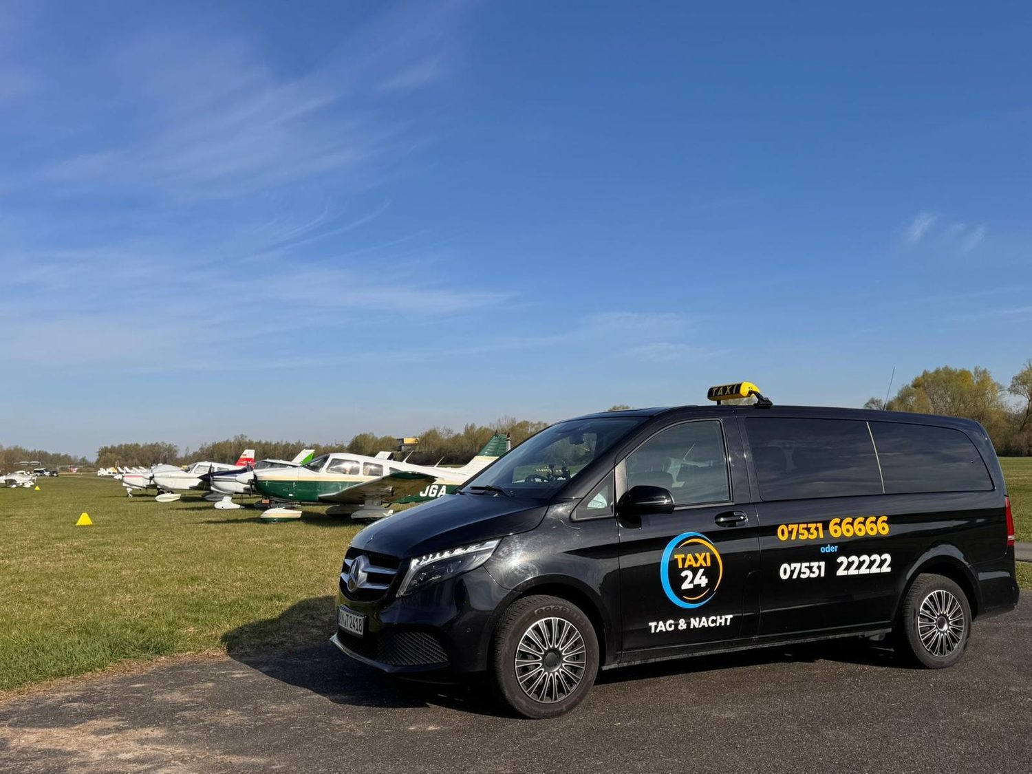 Taxi24 Mercedes V-Klasse Großraum-Taxi – Personenbeförderung ab Konstanz